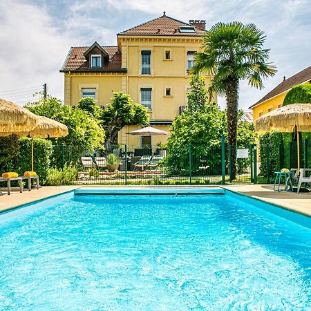 Hotel Des Dauphins Bourgoin-Jallieu Zewnętrze zdjęcie
