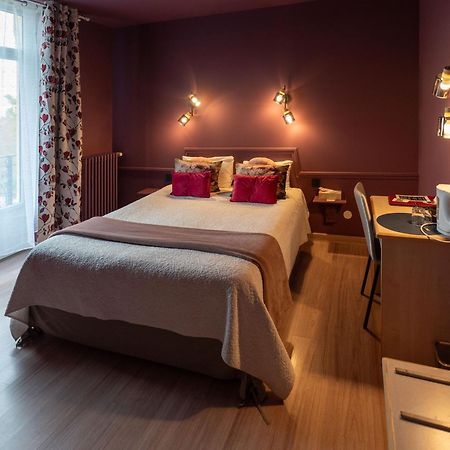 Hotel Des Dauphins Bourgoin-Jallieu Zewnętrze zdjęcie