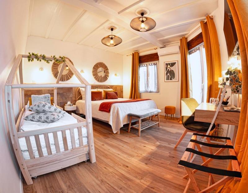 Hotel Des Dauphins Bourgoin-Jallieu Zewnętrze zdjęcie