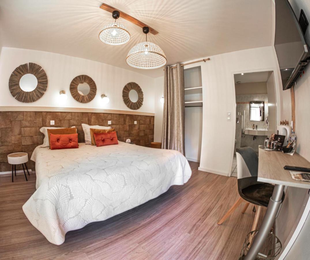 Hotel Des Dauphins Bourgoin-Jallieu Zewnętrze zdjęcie