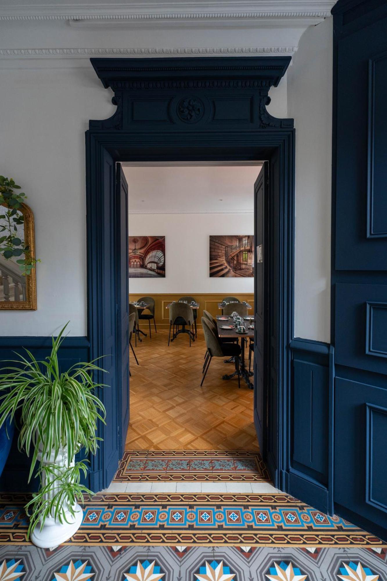Hotel Des Dauphins Bourgoin-Jallieu Zewnętrze zdjęcie
