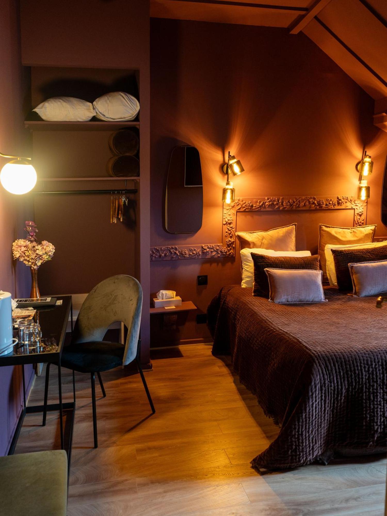 Hotel Des Dauphins Bourgoin-Jallieu Zewnętrze zdjęcie